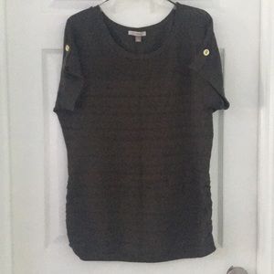 🌻 Olive green loosely knitted sweater.